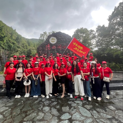 “十年同路·不忘初心”湖北睿智十周年團建